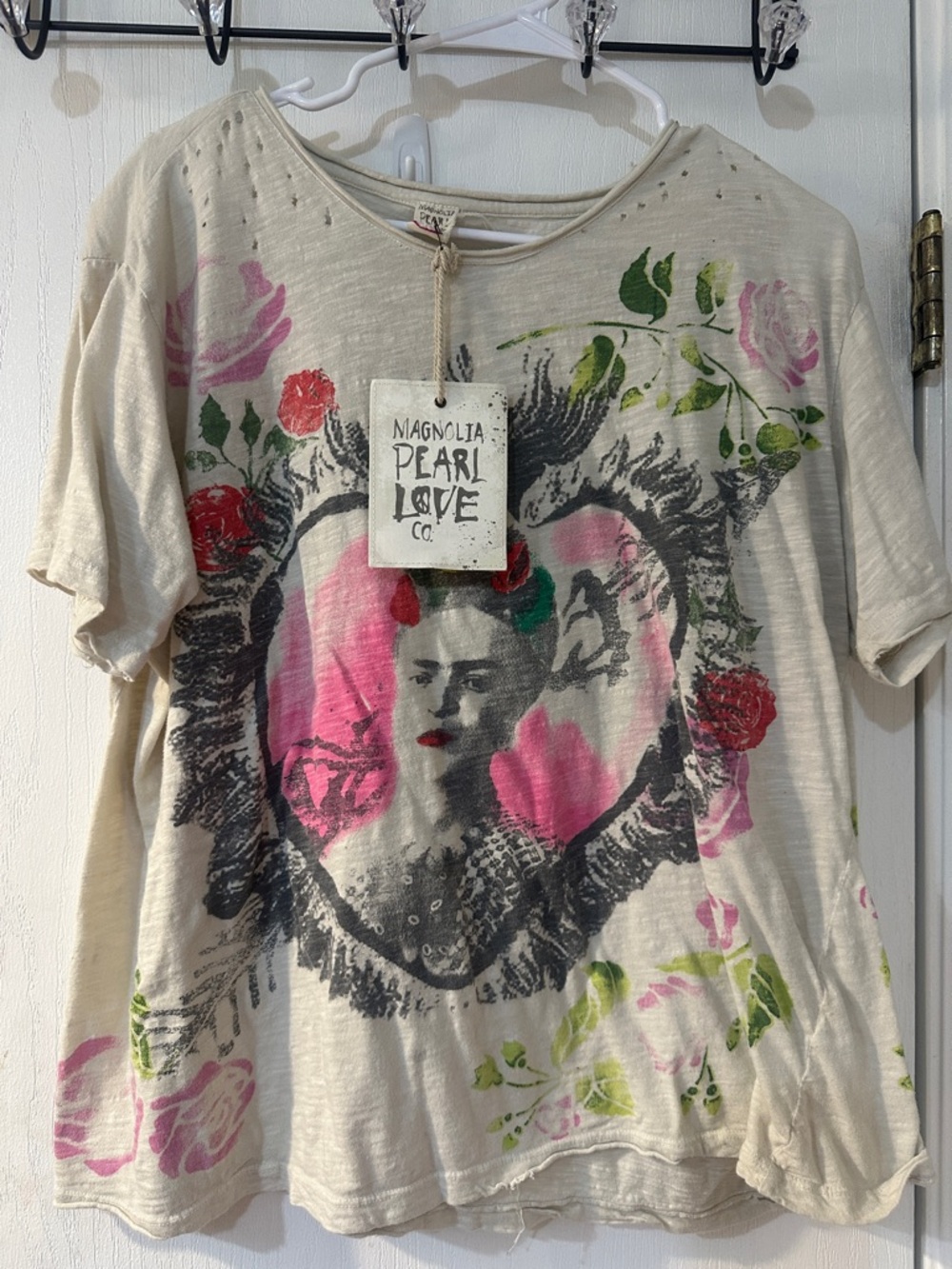 Magnolia Pearl Women's Cream Graphic Frida-Inspired Tee